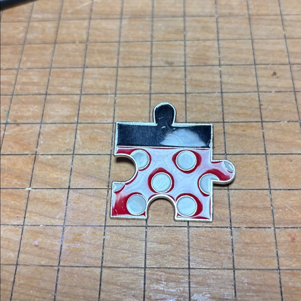 Disney Trading Pin Minnie Mouse Polka Dot Puzzle Piece Plus 3 More Variety - Picture 11 of 17